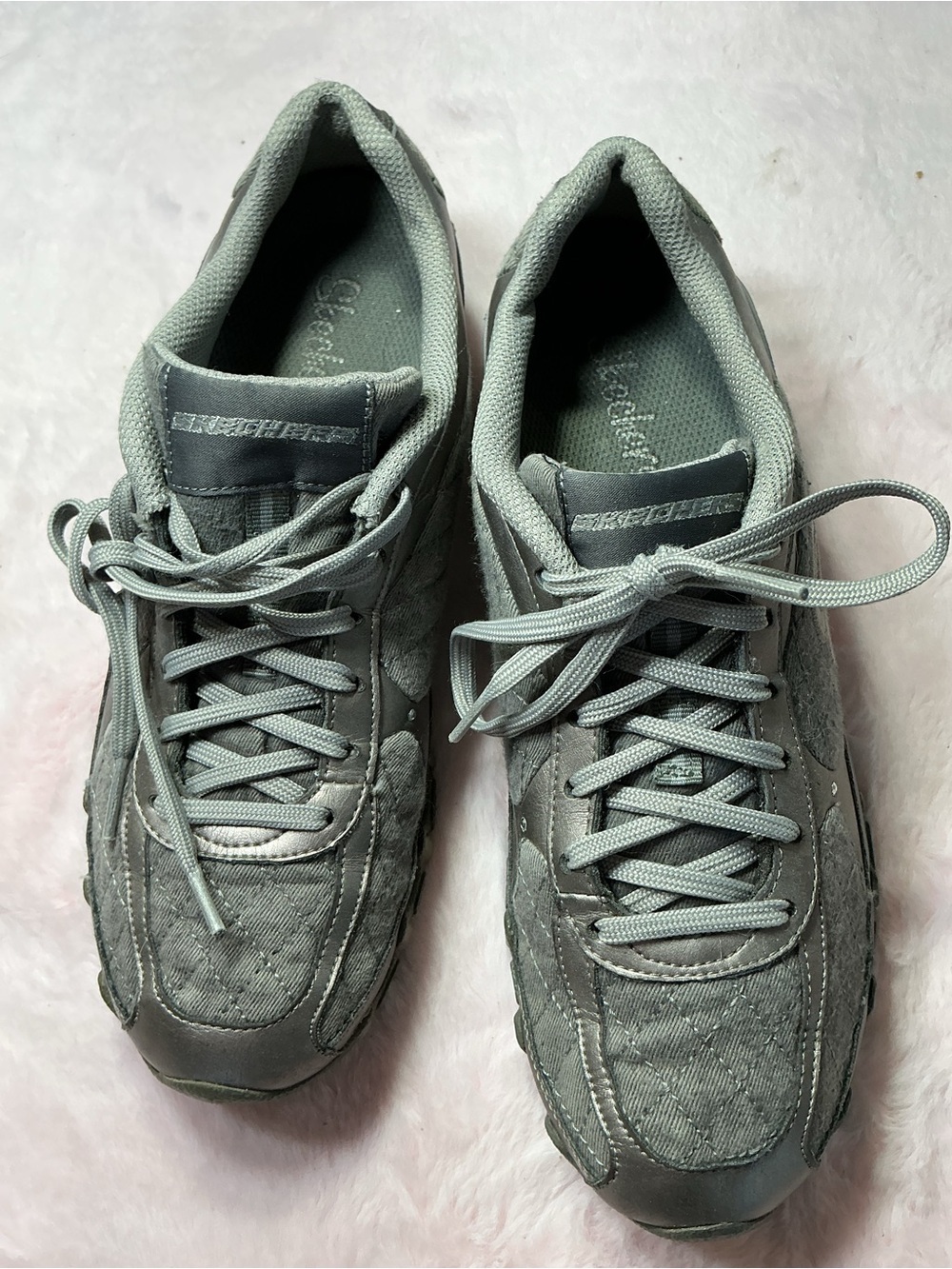 Skechers Men's Quilted Gray Athletic Sneakers b119